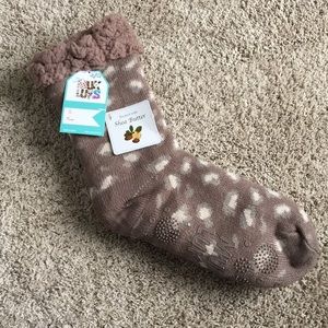 3/20❄️ (Set of 2) Muk Luks Shea Butter Socks